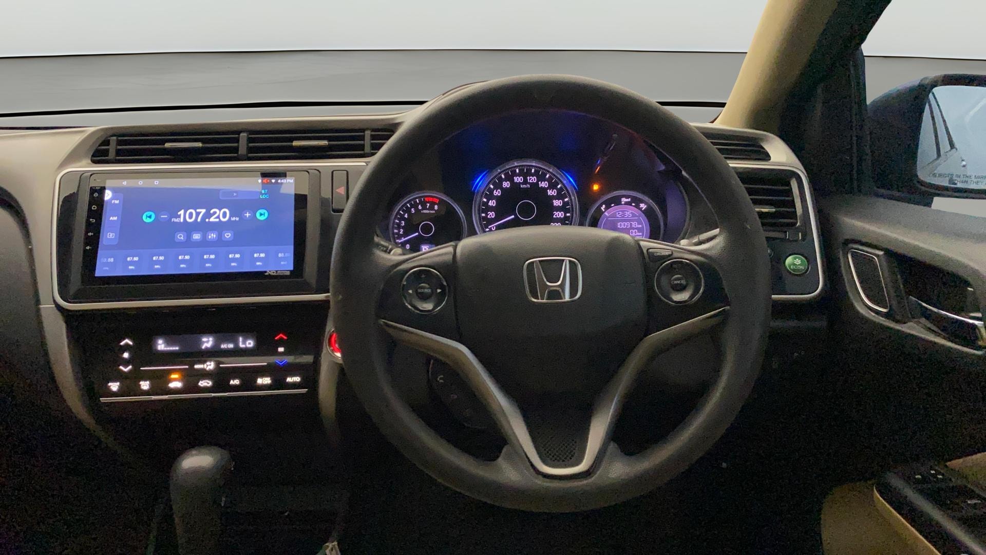 View 2017 Honda City ZX MT Diesel Anniversary Edition Image 14 Used 2017 Honda City ZX MT Diesel Anniversary Edition Image 14
