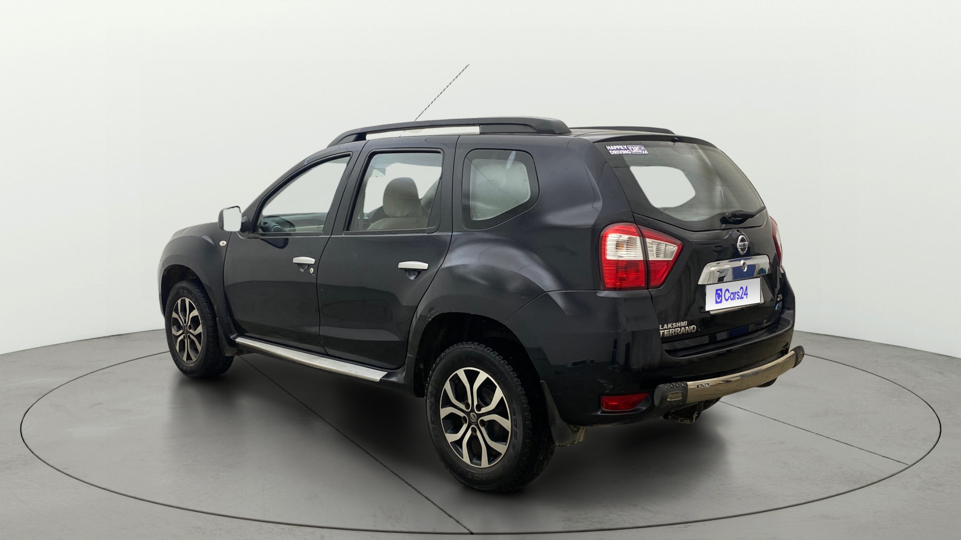 View 2015 Nissan Terrano XLD Plus 85PS Image 2 Used 2015 Nissan Terrano XLD Plus 85PS Image 2