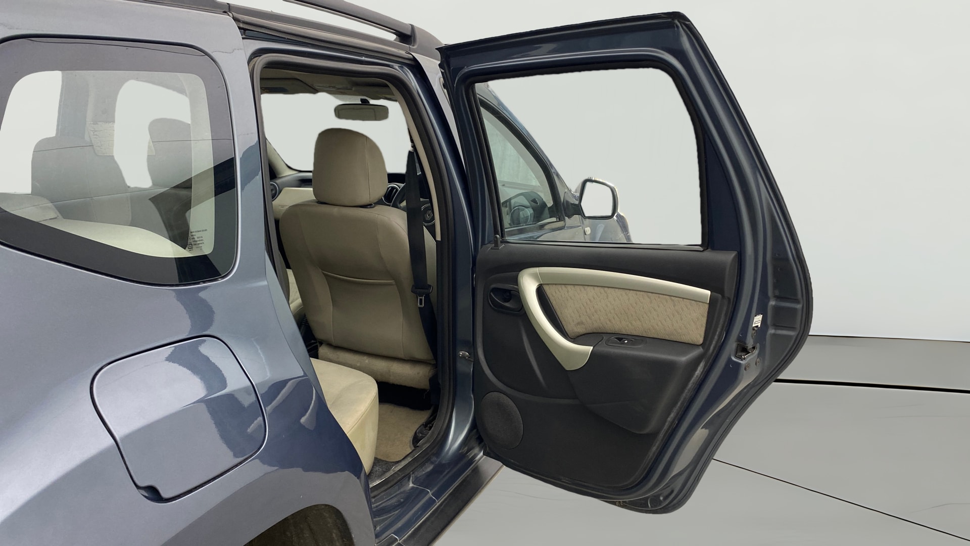 View 2014 Renault Duster Petrol RXE BS IV Image 7 Used 2014 Renault Duster Petrol RXE BS IV Image 7