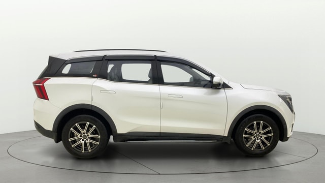 View Mahindra XUV700 Image 29 Used Mahindra XUV700 Image 29