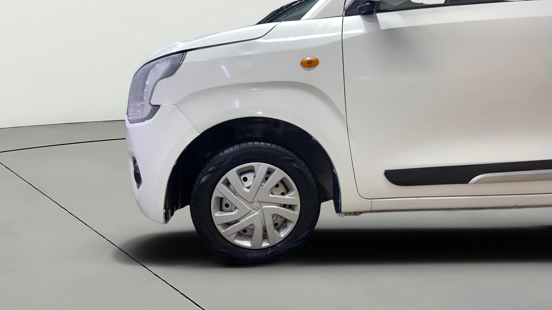 View 2021 Maruti Suzuki 1000 Base Variant Image 27 Used 2021 Maruti Suzuki 1000 Base Variant Image 27
