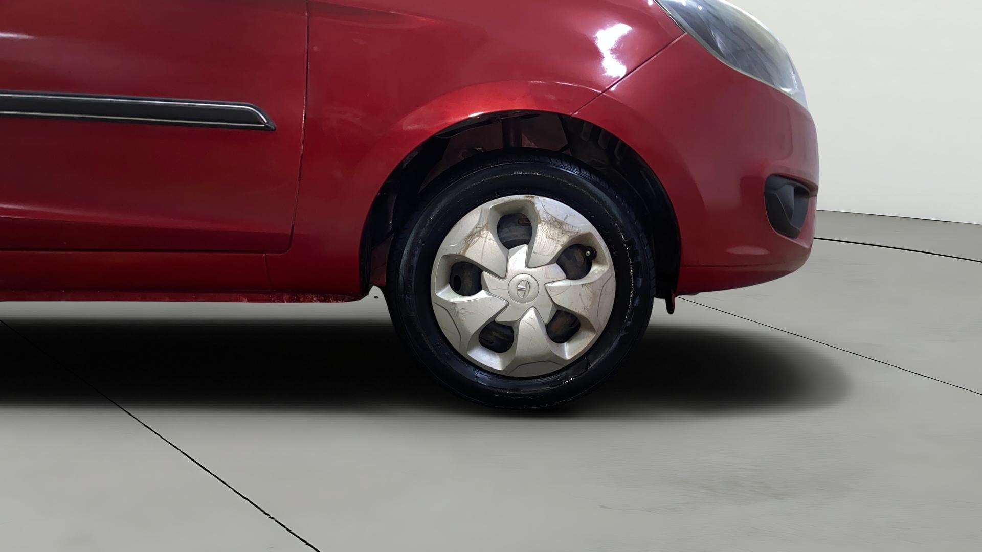 View 2015 Tata Bolt XE Quadrajet 75PS Diesel Image 39 Used 2015 Tata Bolt XE Quadrajet 75PS Diesel Image 39