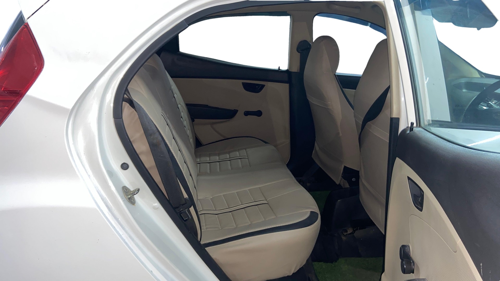 View 2013 Hyundai EON Era Plus Image 32 Used 2013 Hyundai EON Era Plus Image 32