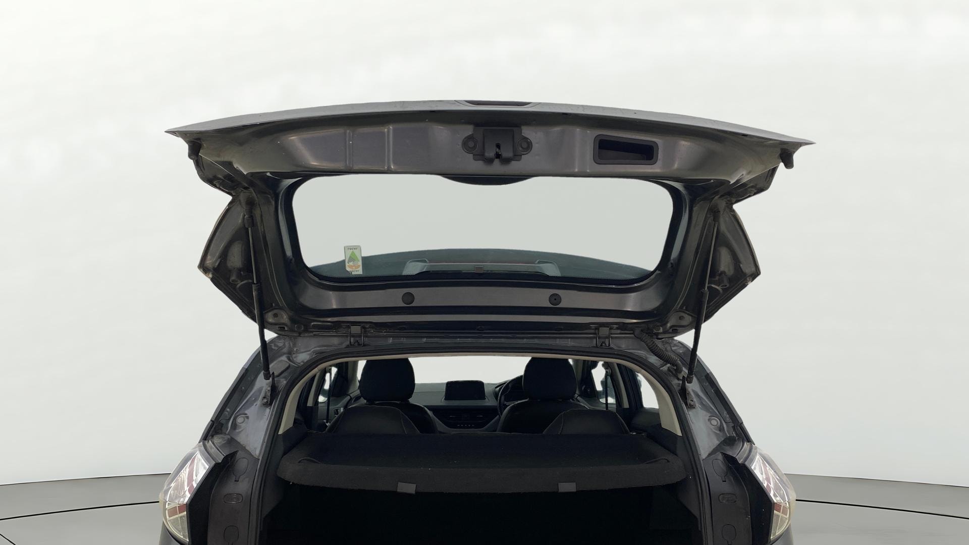 View 2022 Tata Nexon Revotron XE Image 16 Used 2022 Tata Nexon Revotron XE Image 16