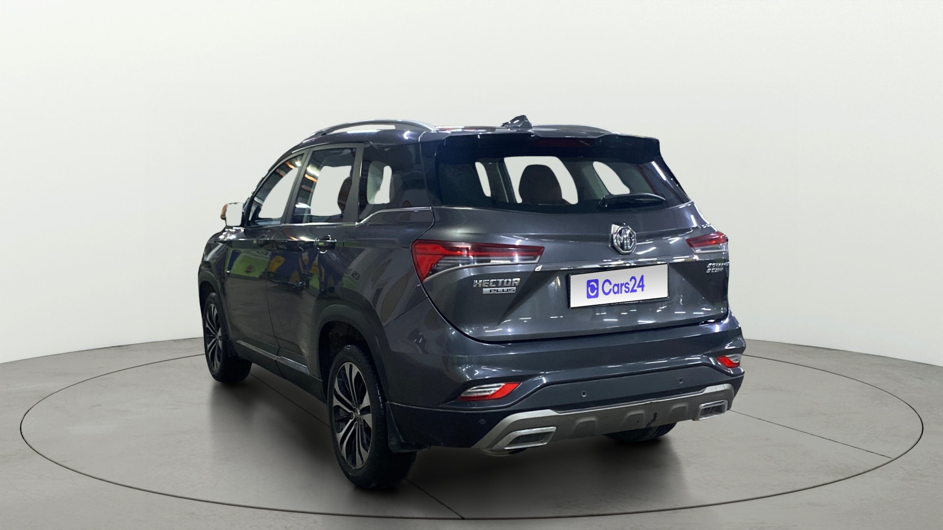 View 2022 MG Hector Plus Sharp CVT Petrol Image 2 Used 2022 MG Hector Plus Sharp CVT Petrol Image 2