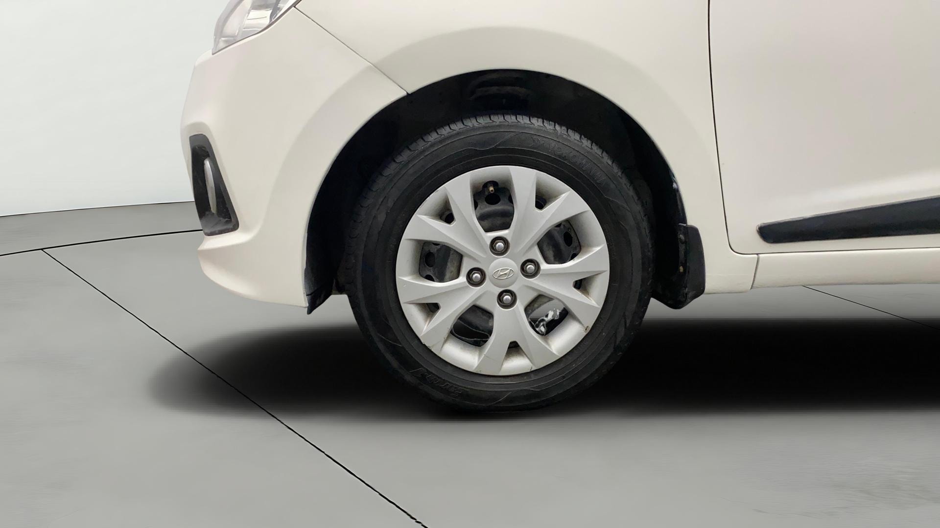 View 2017 Hyundai Grand i10 Sportz 1.2 Kappa Image 27 Used 2017 Hyundai Grand i10 Sportz 1.2 Kappa Image 27