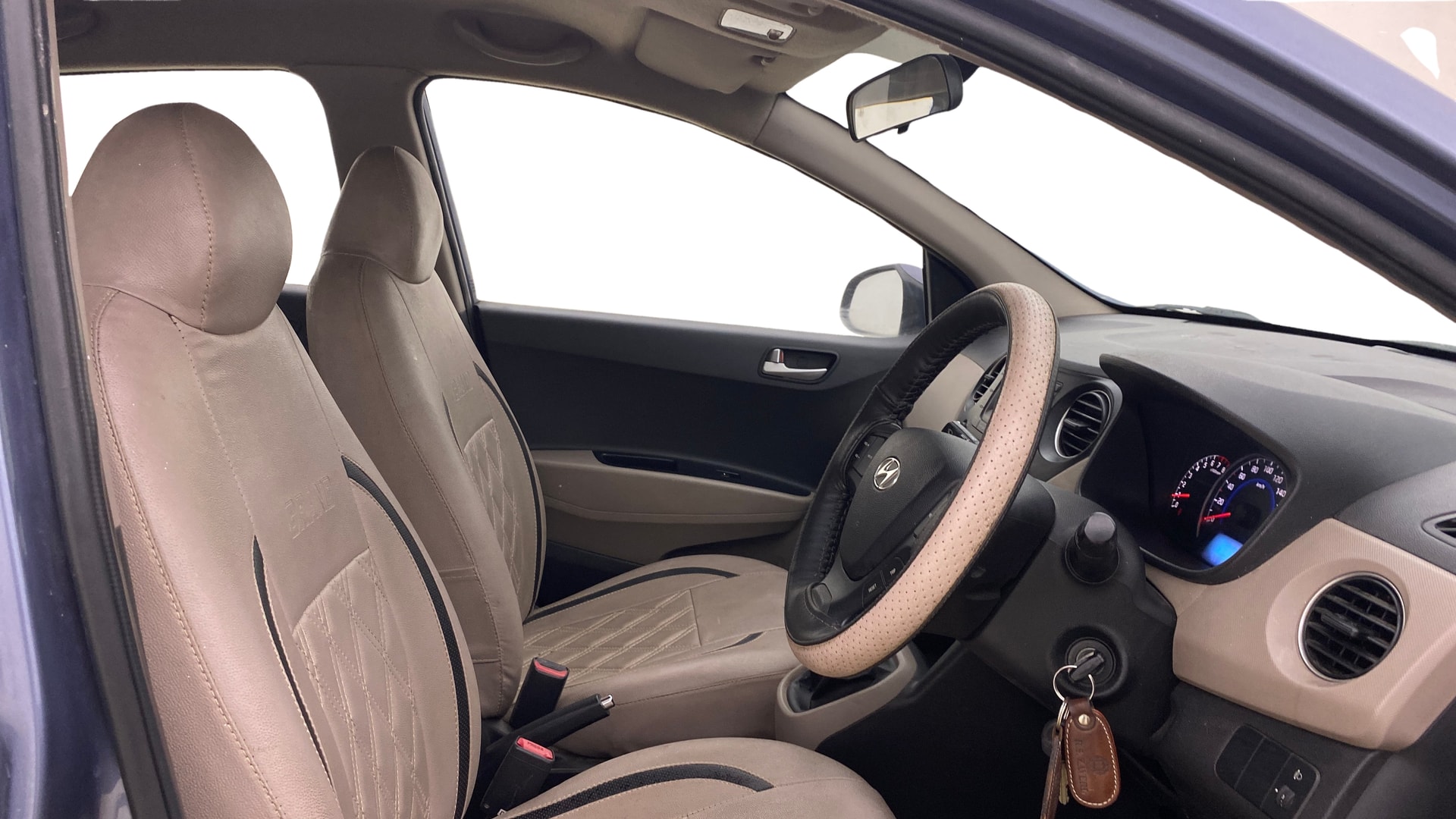 View 2015 Hyundai Grand i10 Sportz 1.2 Kappa Image 25 Used 2015 Hyundai Grand i10 Sportz 1.2 Kappa Image 25