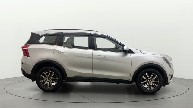 View Mahindra XUV700 Image 29 Used Mahindra XUV700 Image 29