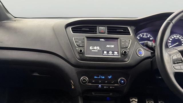 View Hyundai i20 Active Image 17 Used Hyundai i20 Active Image 17