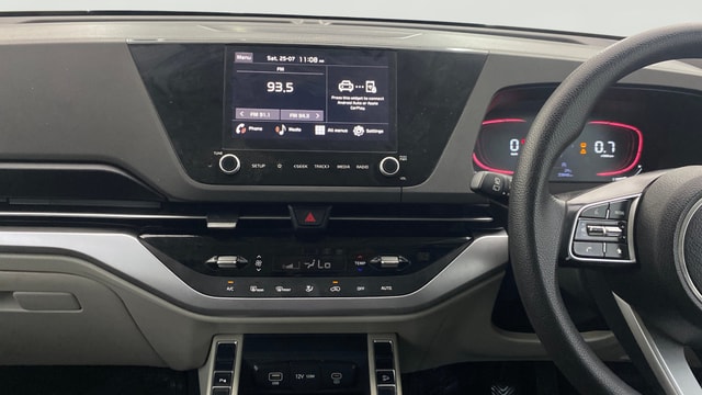 View Kia Carens Image 34 Used Kia Carens Image 34