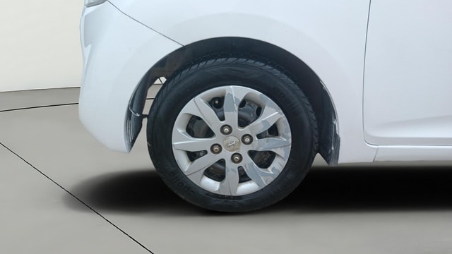 View Hyundai EON Image 27 Used Hyundai EON Image 27