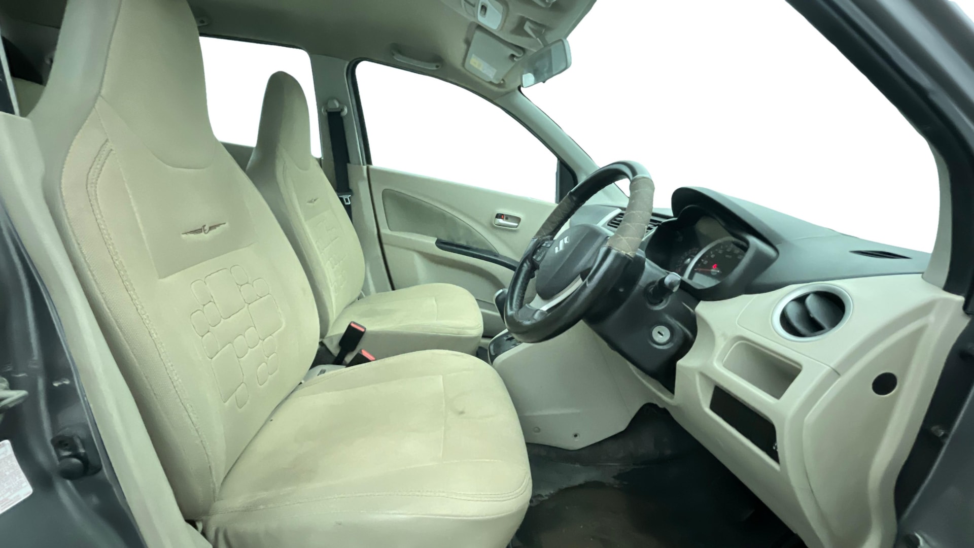 View 2018 Maruti Suzuki 1000 Base Variant Image 16 Used 2018 Maruti Suzuki 1000 Base Variant Image 16