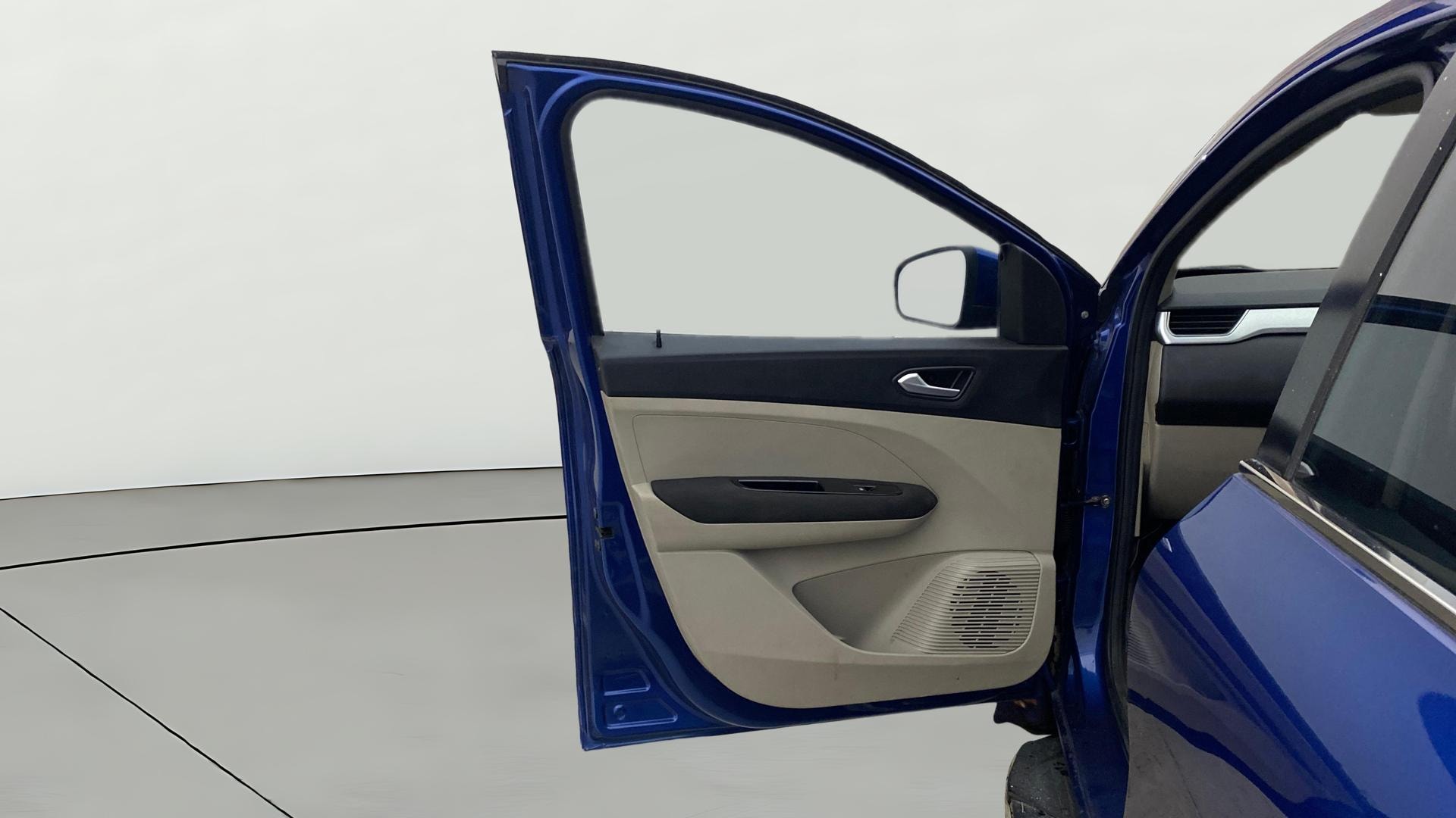 View 2020 Renault Triber RXZ Image 38 Used 2020 Renault Triber RXZ Image 38