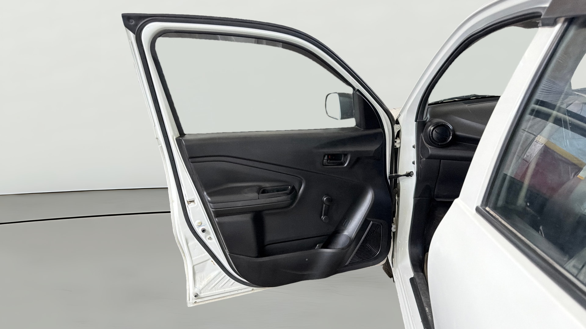 View 2024 Maruti Suzuki 1000 Base Variant Image 31 Used 2024 Maruti Suzuki 1000 Base Variant Image 31