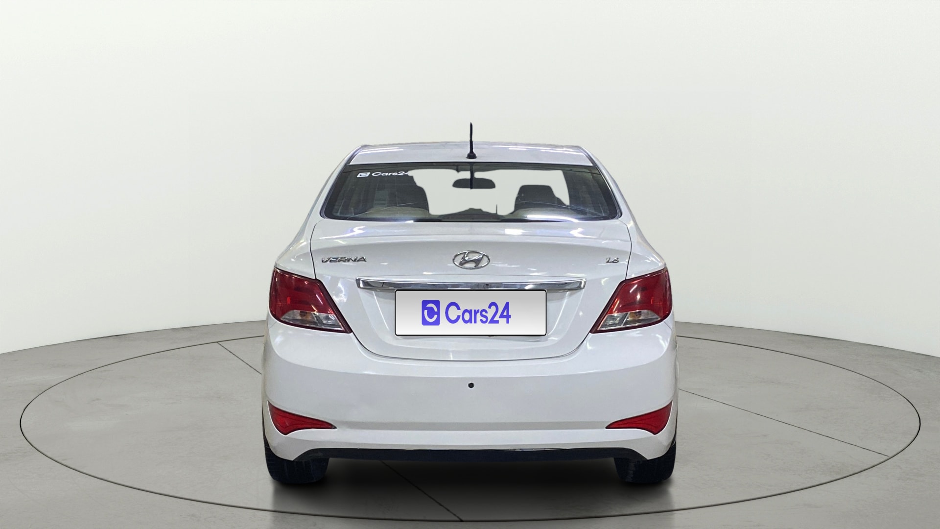 View 2015 Hyundai Fluidic Verna 1.6 VTVT S O Image 41 Used 2015 Hyundai Fluidic Verna 1.6 VTVT S O Image 41