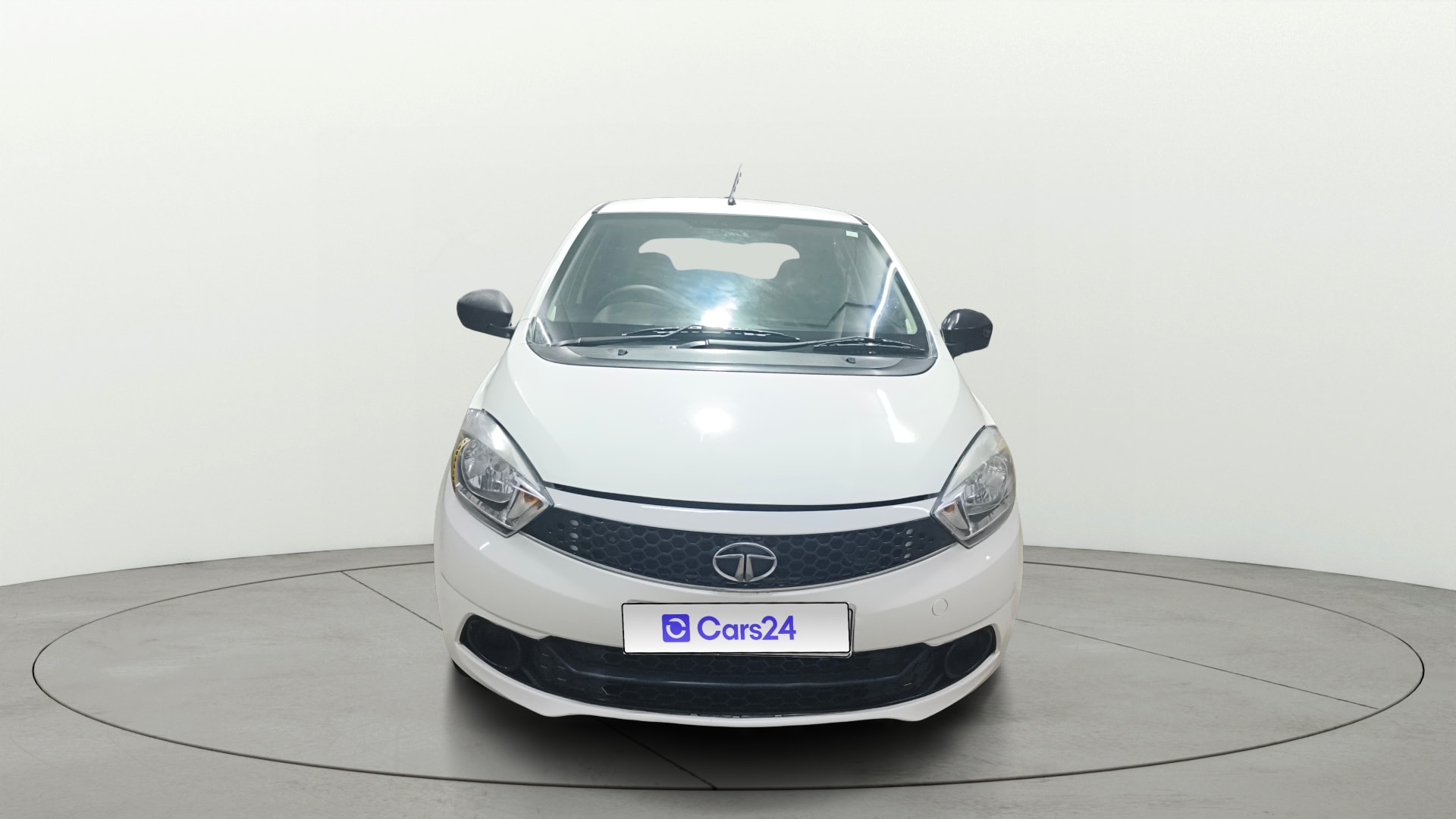 View 2019 Tata Tiago Revotorq XB Image 1 Used 2019 Tata Tiago Revotorq XB Image 1