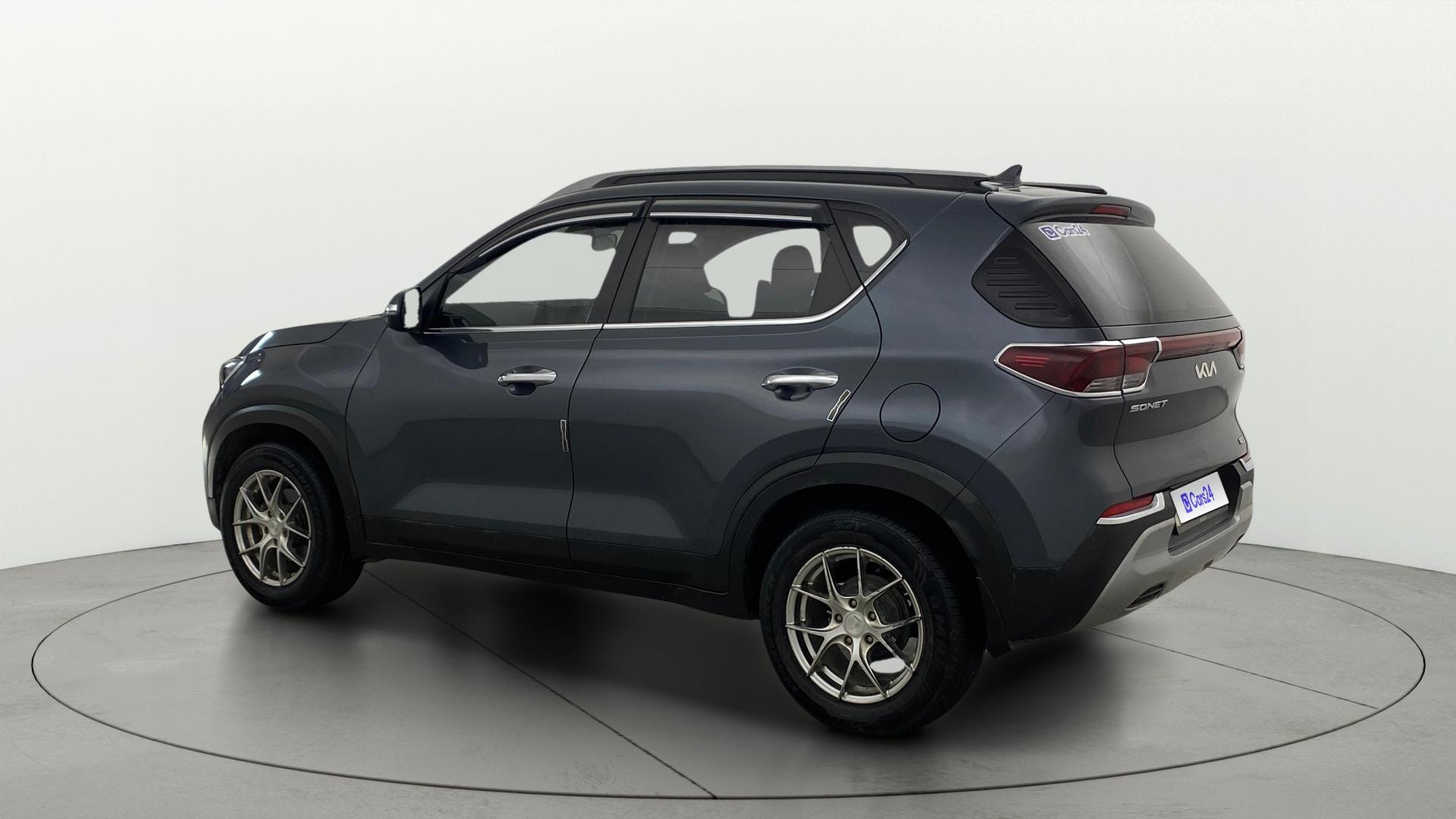 View 2022 Kia Sonet HTK Plus iMT Petrol Image 2 Used 2022 Kia Sonet HTK Plus iMT Petrol Image 2