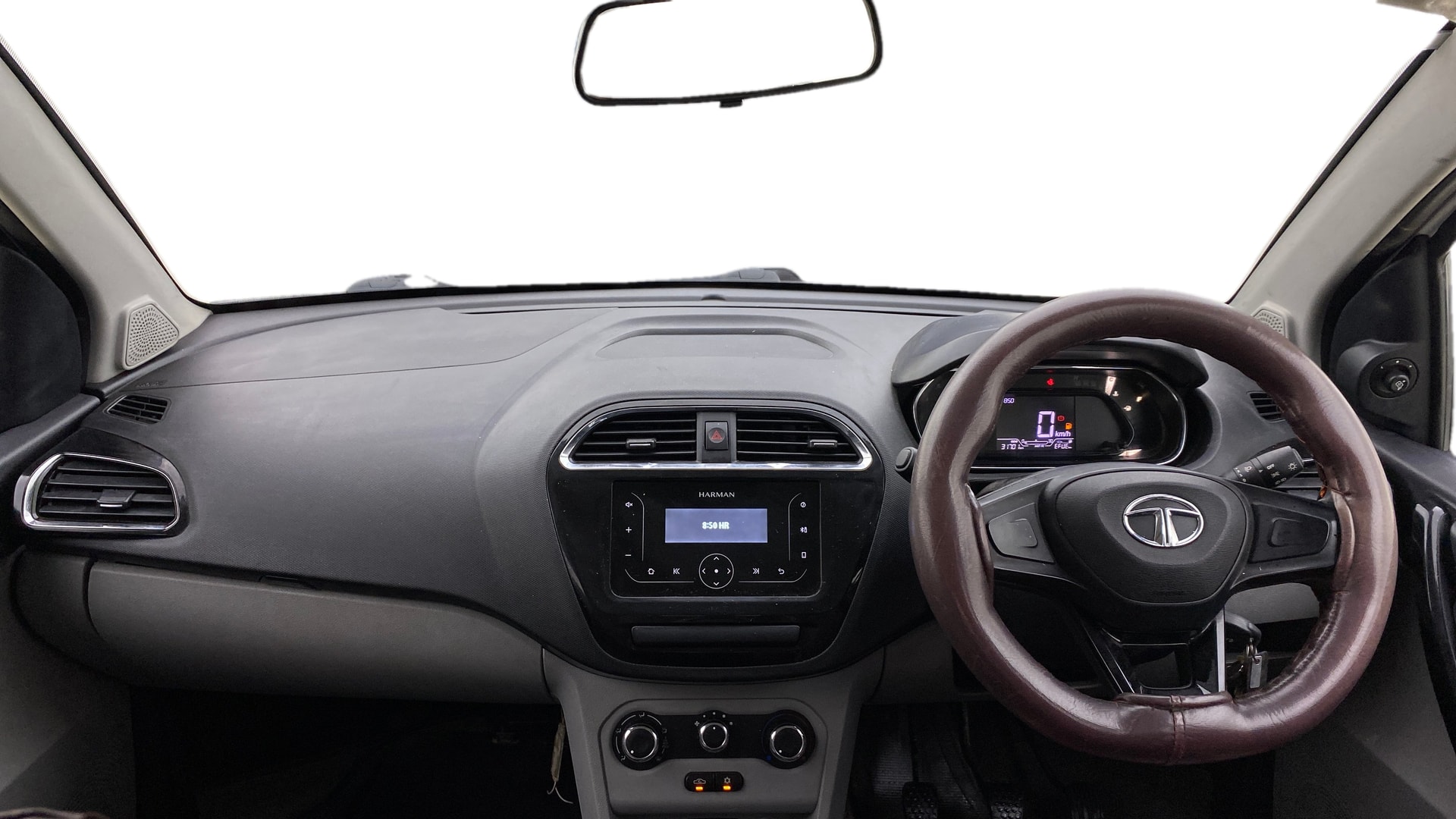 View 2020 Tata Tiago Revotorq XB Image 15 Used 2020 Tata Tiago Revotorq XB Image 15