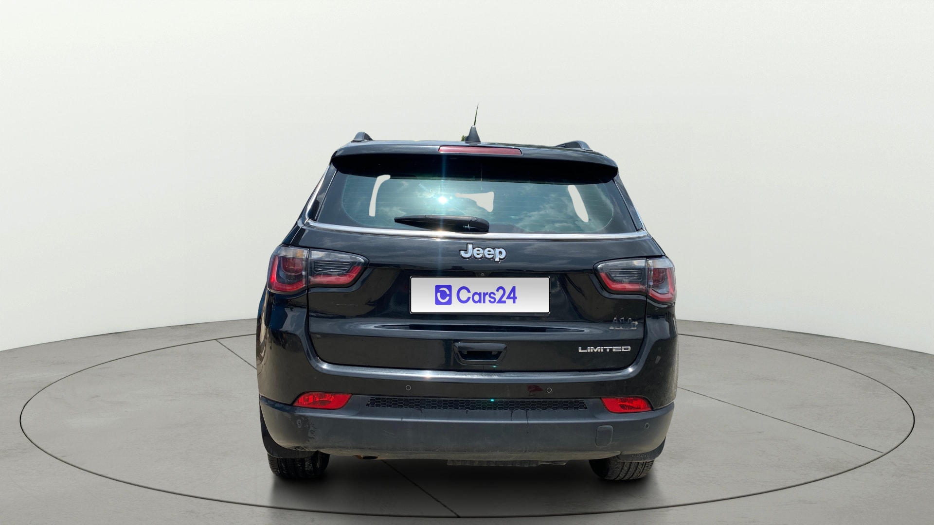 View 2023 Jeep Compass Limited 4X4 (O) 2.0 Diesel BS IV Image 43 Used 2023 Jeep Compass Limited 4X4 (O) 2.0 Diesel BS IV Image 43