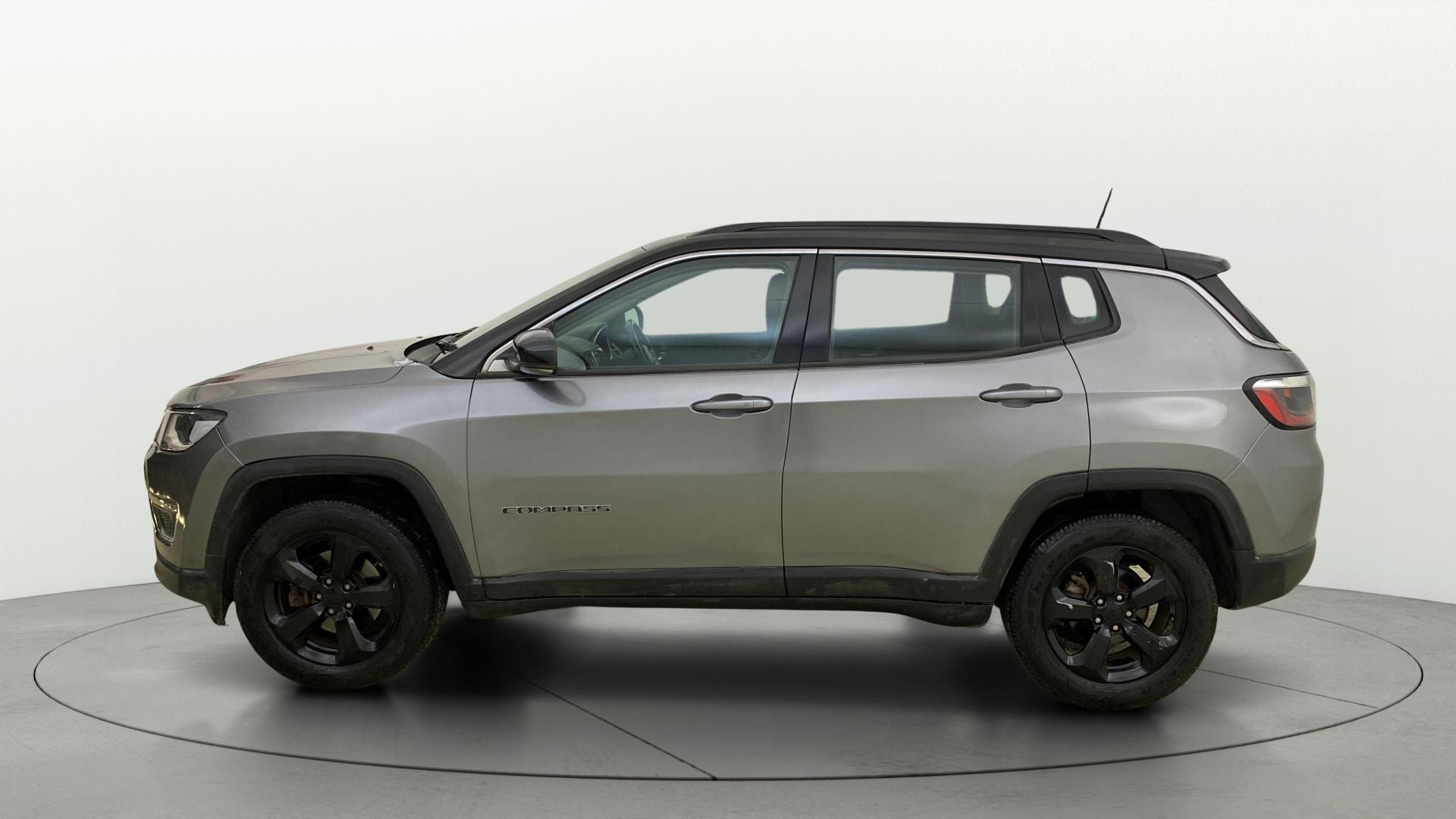 View 2018 Jeep Compass Limited (O)1.4 Multi AIR Petrol DDCT AT BS IV Image 5 Used 2018 Jeep Compass Limited (O)1.4 Multi AIR Petrol DDCT AT BS IV Image 5