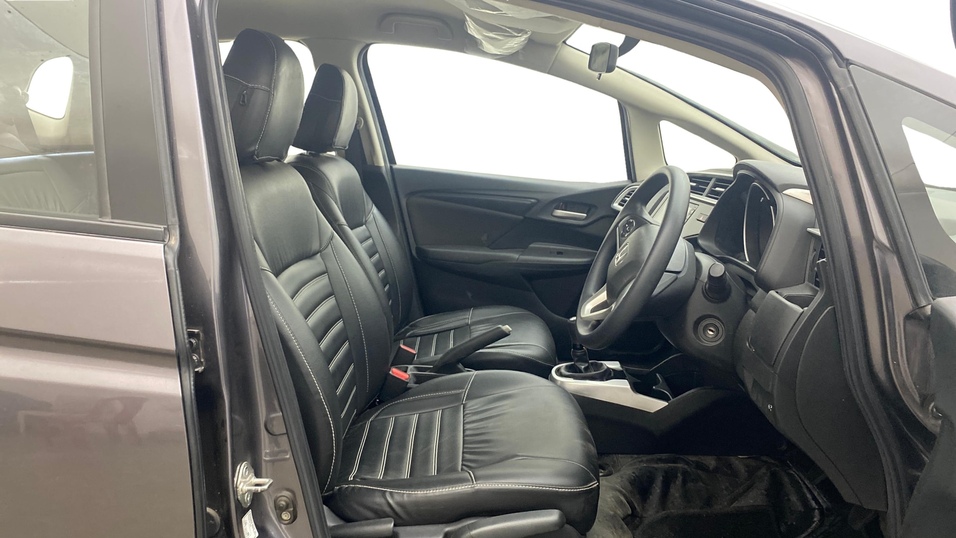 View 2021 Honda WR-V S MT Diesel Edge Edition Image 26 Used 2021 Honda WR-V S MT Diesel Edge Edition Image 26