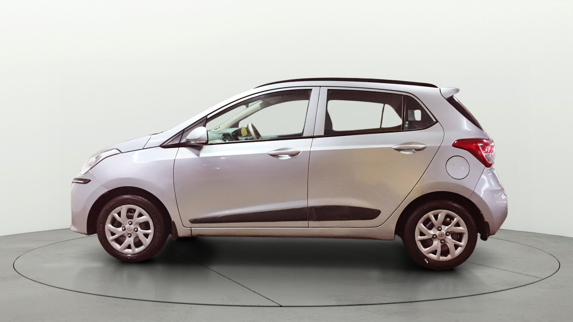 View 2019 Hyundai Grand i10 Sportz 1.2 Kappa Image 6 Used 2019 Hyundai Grand i10 Sportz 1.2 Kappa Image 6