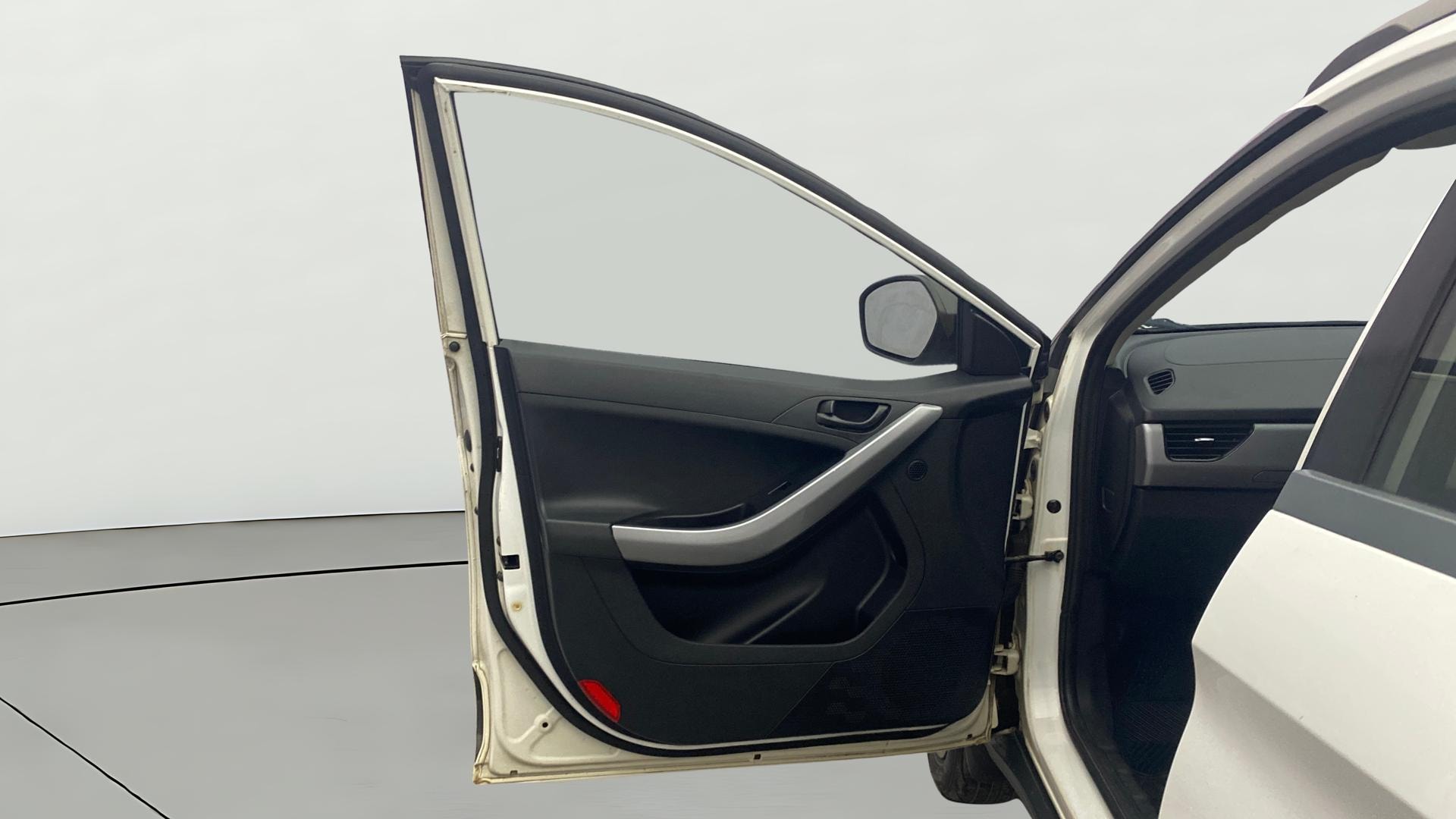 View 2021 Tata Nexon Revotron XE Image 31 Used 2021 Tata Nexon Revotron XE Image 31