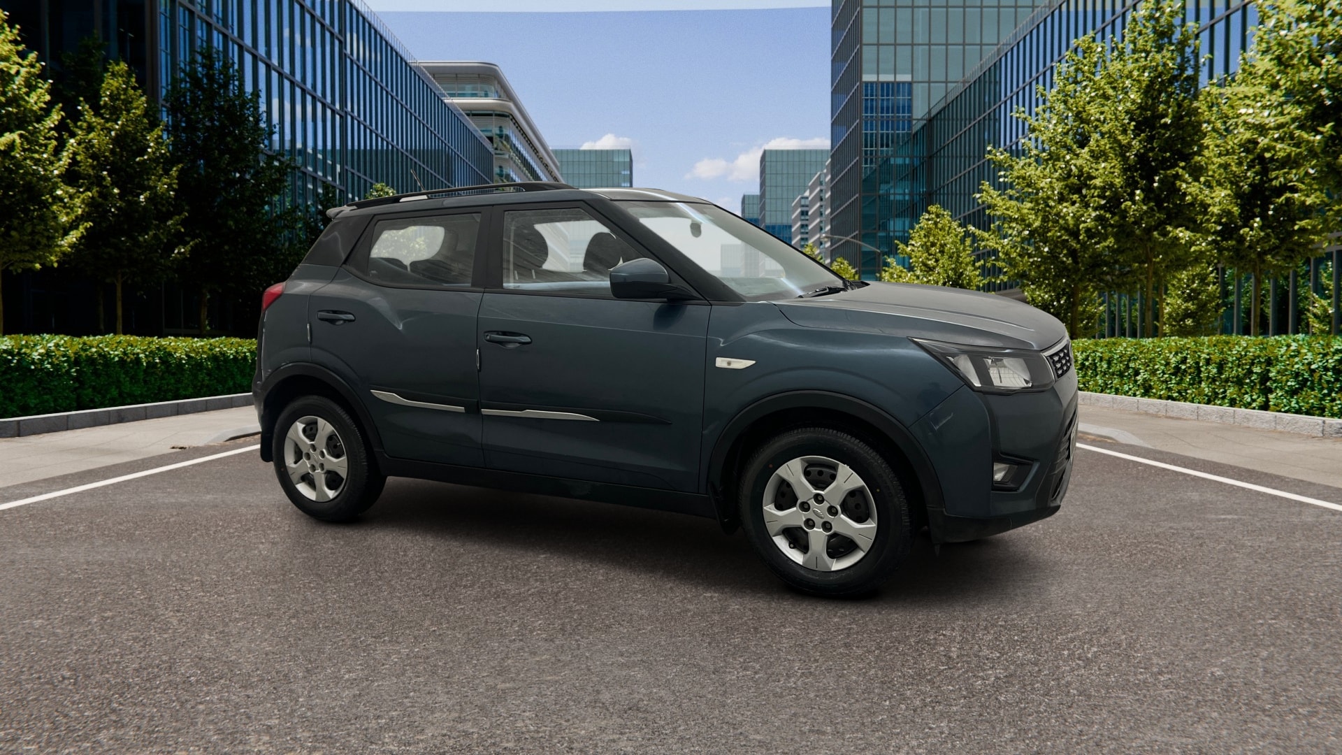 View 2021 Mahindra XUV300 W4 Petrol BS IV Image 37 Used 2021 Mahindra XUV300 W4 Petrol BS IV Image 37