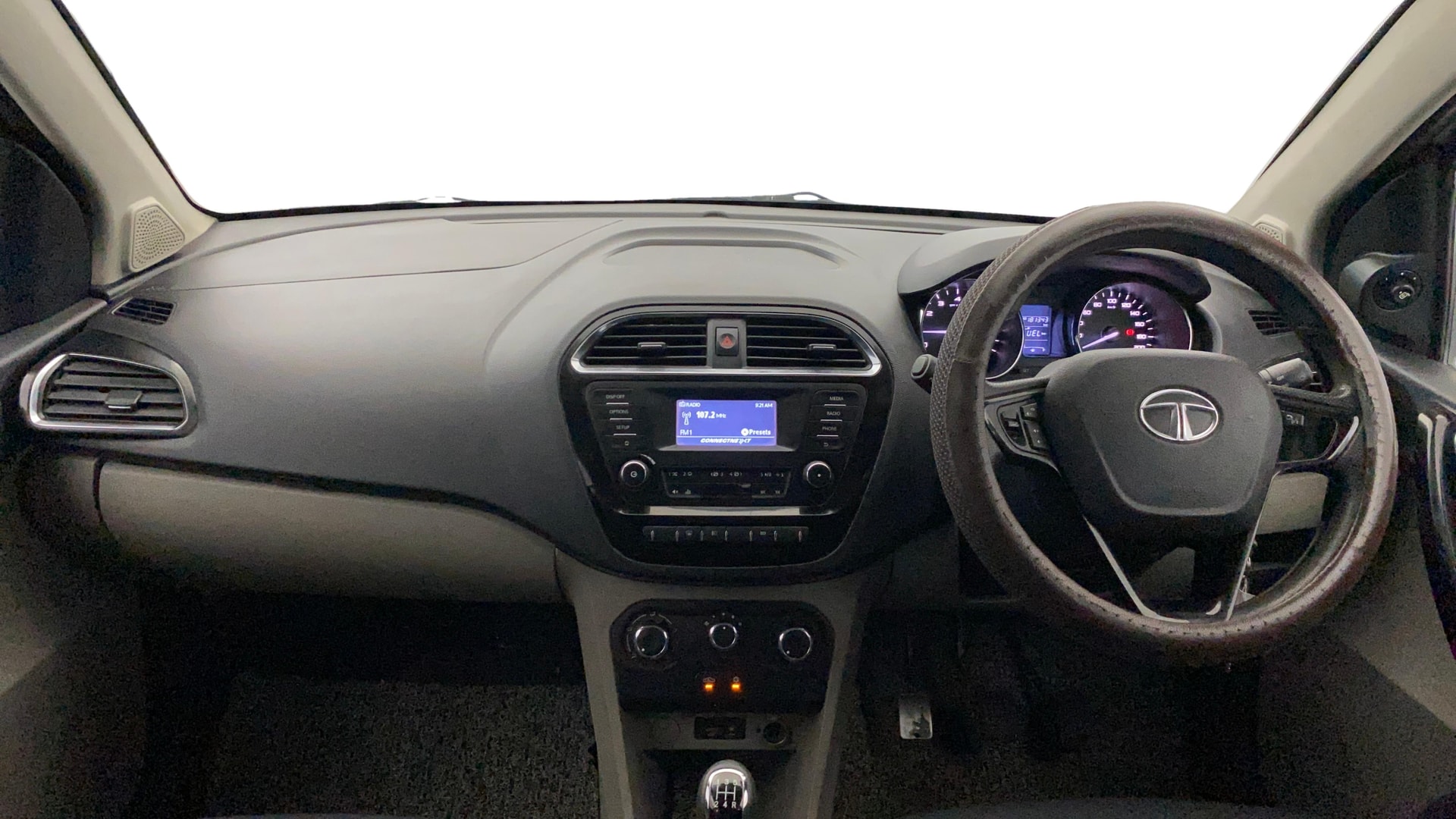 View 2018 Tata Tiago Revotorq XB Image 15 Used 2018 Tata Tiago Revotorq XB Image 15