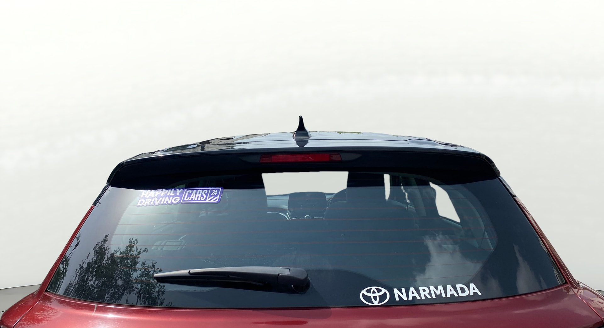 View 2025 Toyota Urban Cruiser Hyryder V e-Drive 2WD HYBRID Image 4 Used 2025 Toyota Urban Cruiser Hyryder V e-Drive 2WD HYBRID Image 4