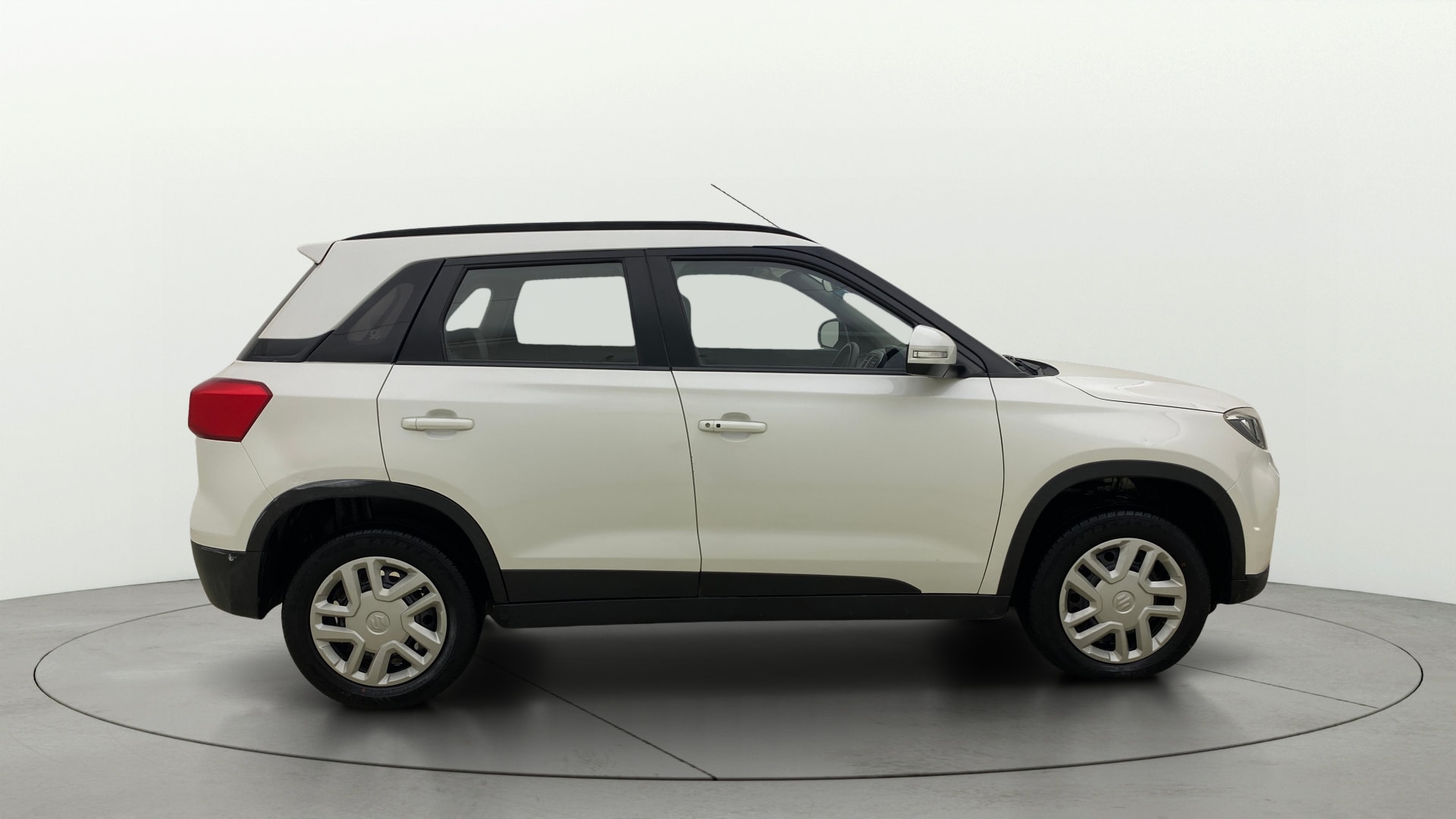 View 2022 Maruti Suzuki 1000 Base Variant Image 8 Used 2022 Maruti Suzuki 1000 Base Variant Image 8