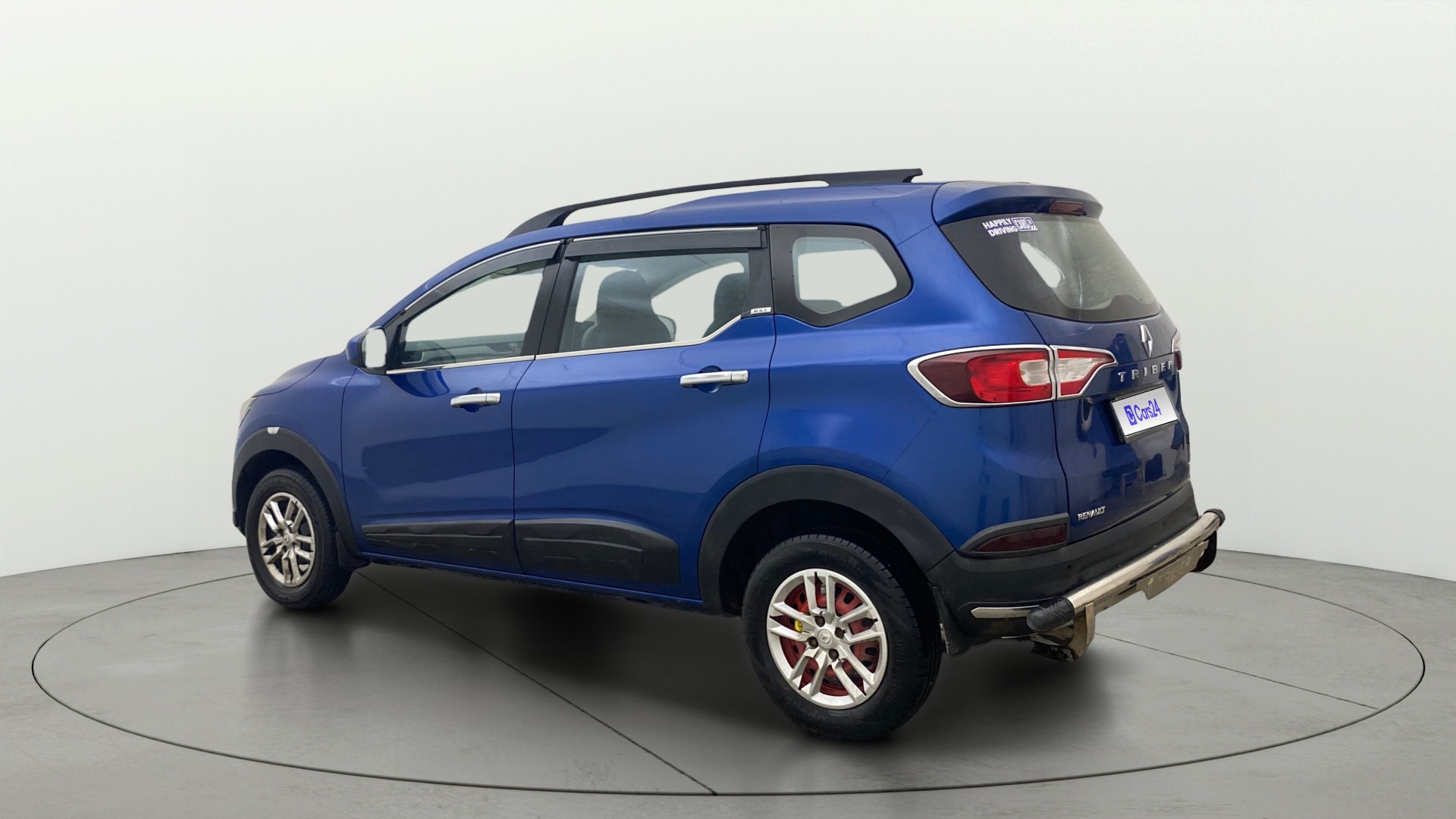 View 2019 Renault Triber RXT Image 2 Used 2019 Renault Triber RXT Image 2