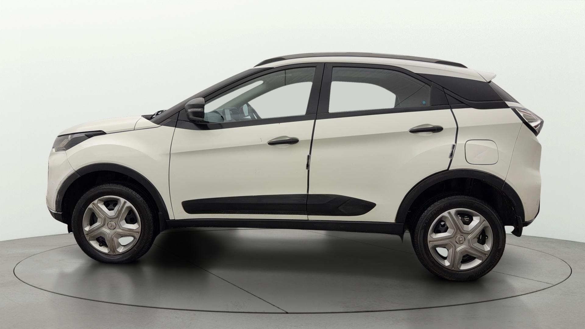 View 2022 Tata Nexon Revotron XE Image 25 Used 2022 Tata Nexon Revotron XE Image 25