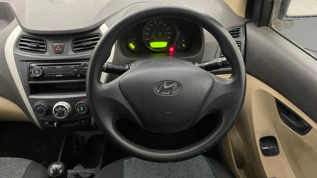View Hyundai EON Image 20 Used Hyundai EON Image 20
