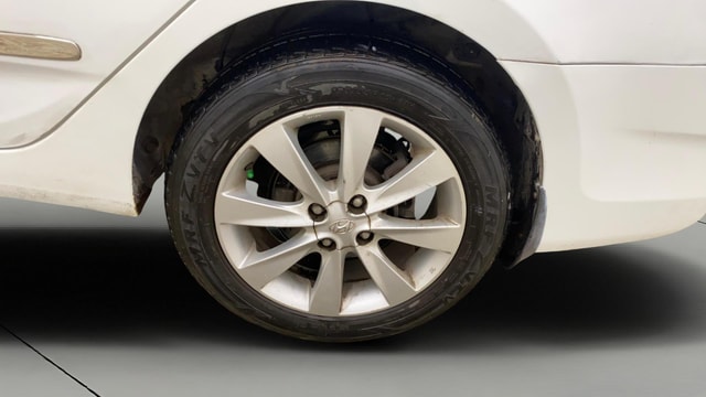 View Hyundai Fluidic Verna Image 11 Used Hyundai Fluidic Verna Image 11