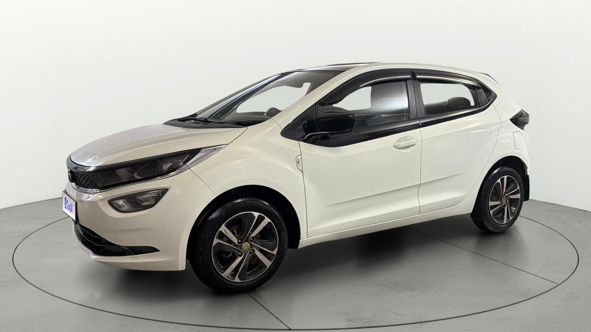 View 2023 Tata Altroz XZ Petrol Image 21 Used 2023 Tata Altroz XZ Petrol Image 21