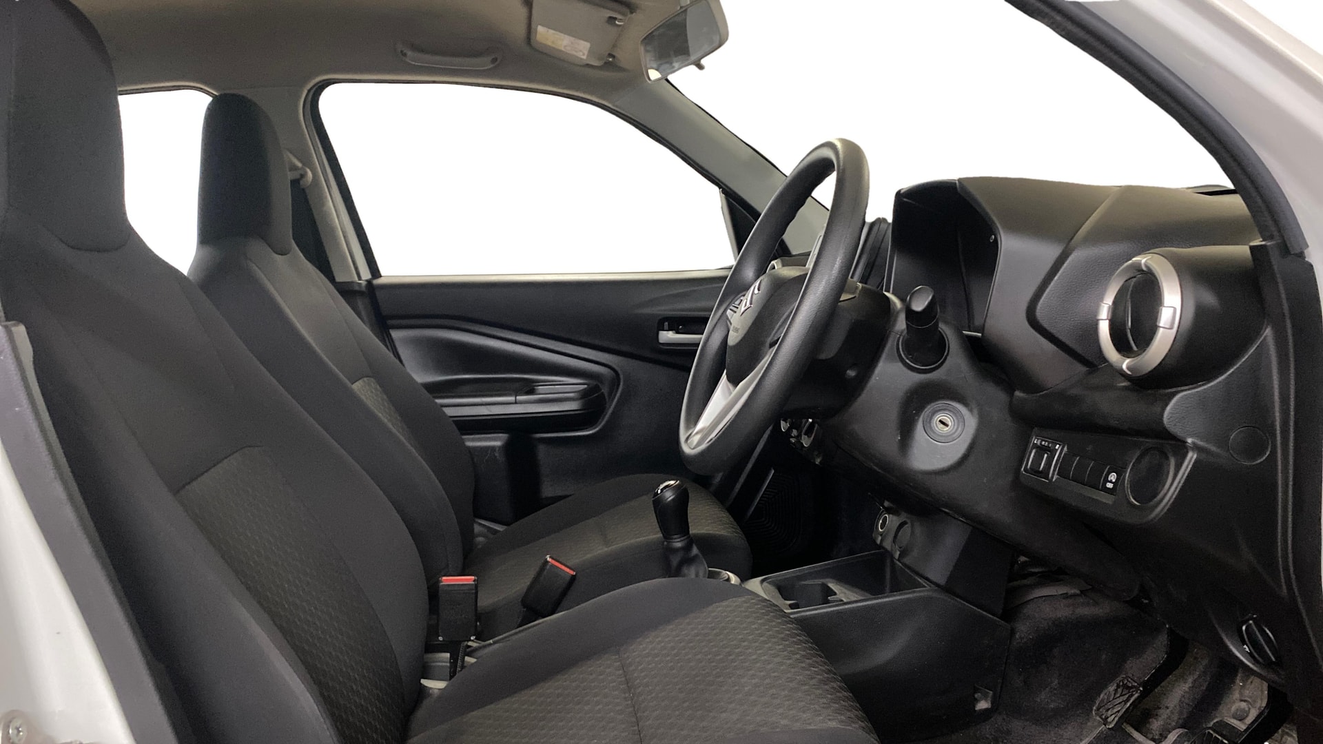 View 2022 Maruti Suzuki 1000 Base Variant Image 25 Used 2022 Maruti Suzuki 1000 Base Variant Image 25