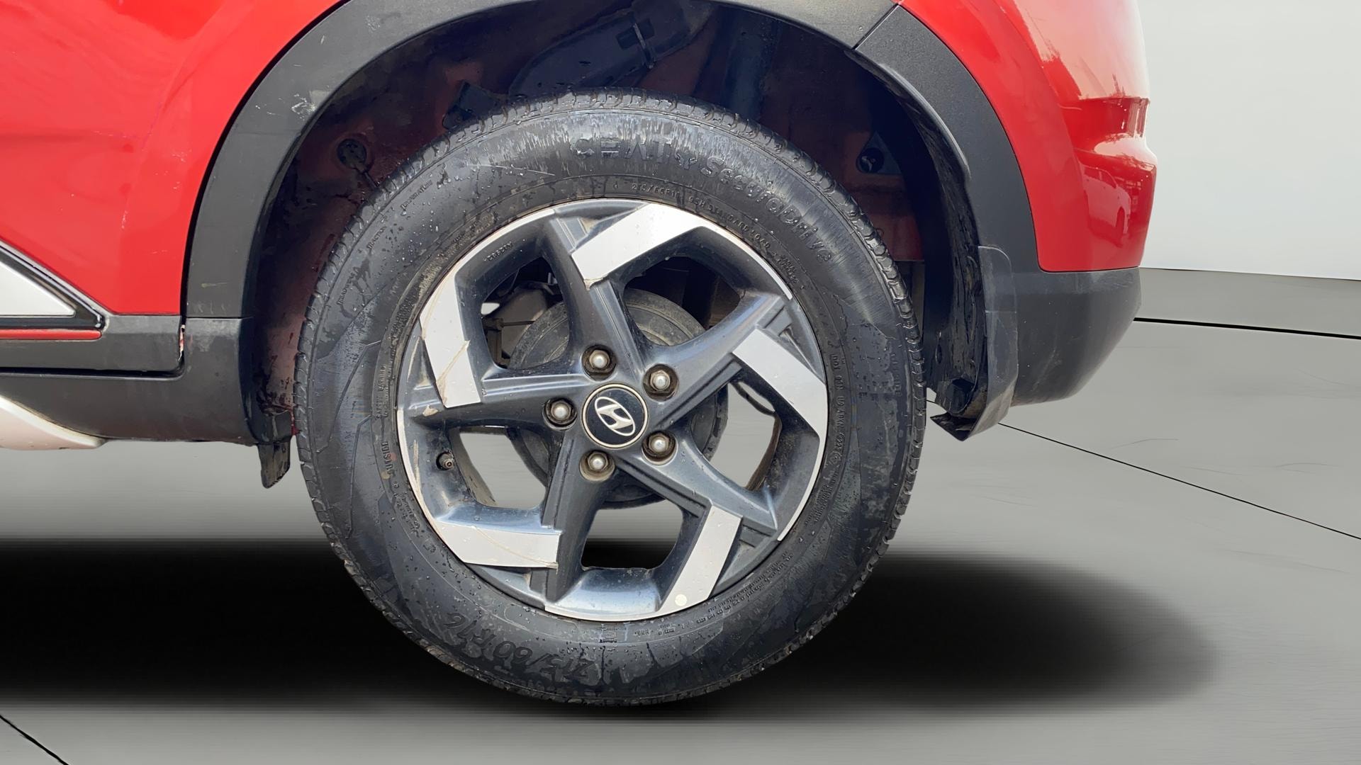 View 2019 Hyundai Venue SX Plus 1.0 Petrol AT Dual Tone Image 8 Used 2019 Hyundai Venue SX Plus 1.0 Petrol AT Dual Tone Image 8
