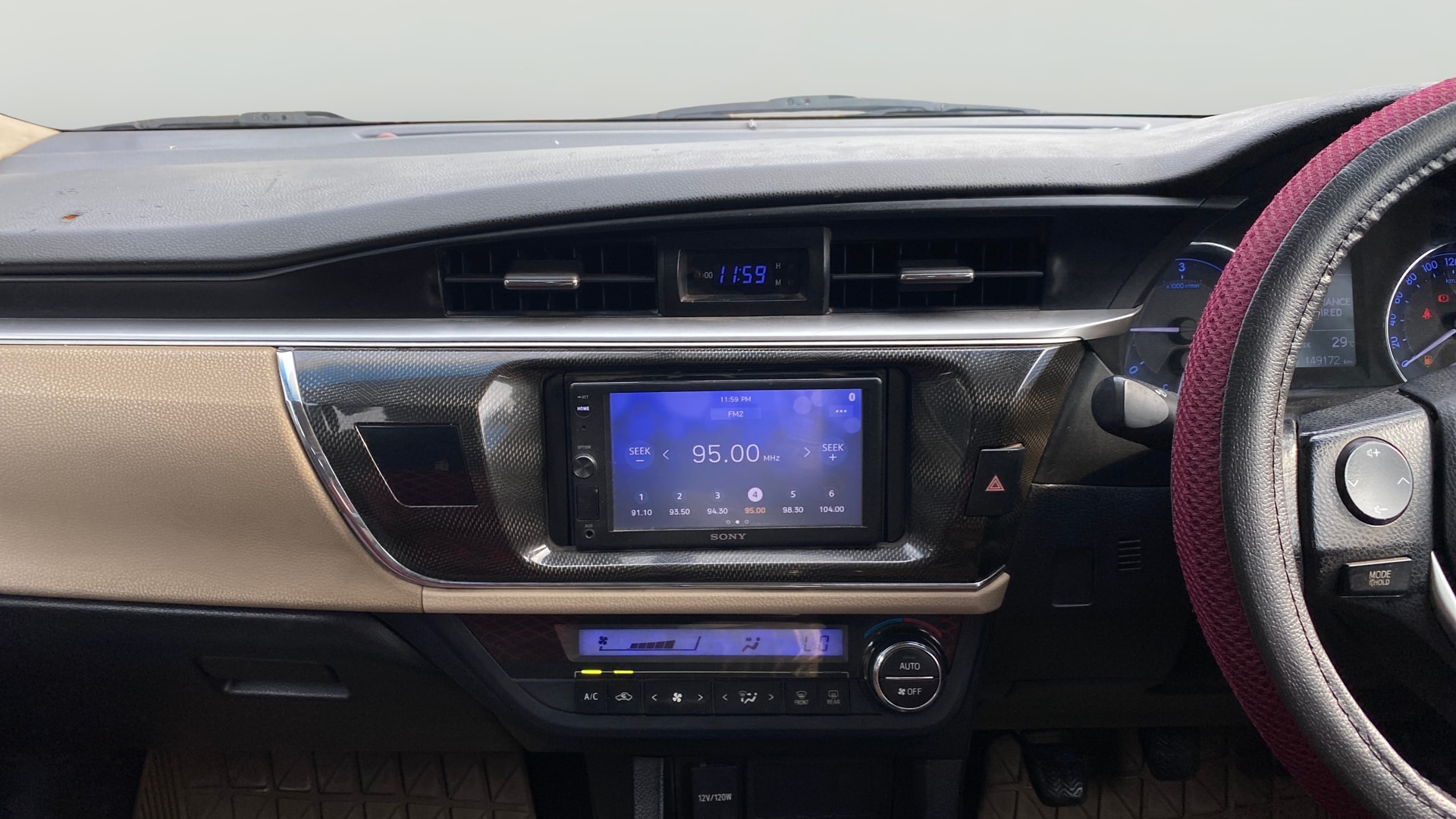 View 2015 Toyota Corolla Altis Diesel GL Image 18 Used 2015 Toyota Corolla Altis Diesel GL Image 18