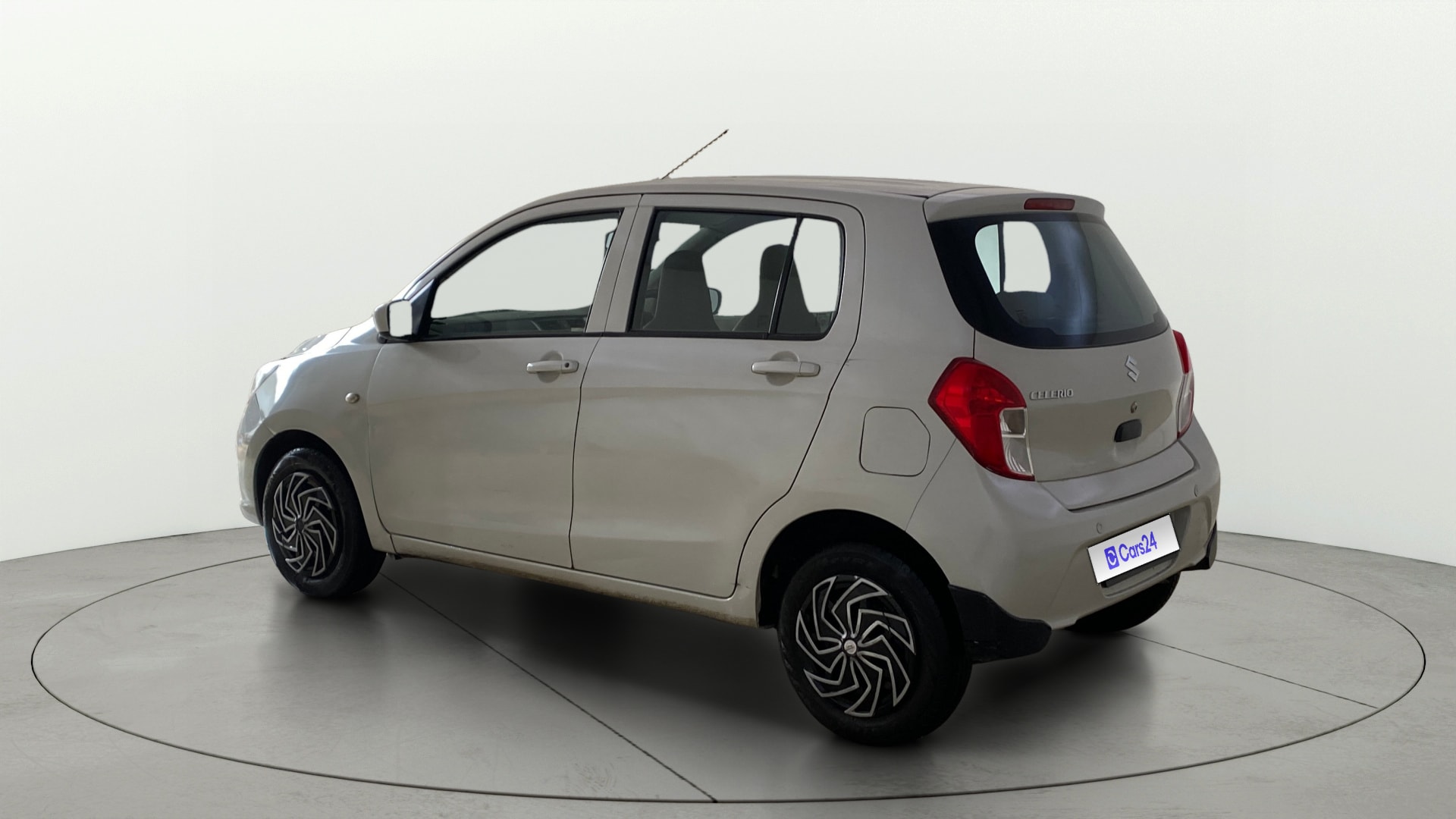 View 2019 Maruti Suzuki 1000 Base Variant Image 2 Used 2019 Maruti Suzuki 1000 Base Variant Image 2