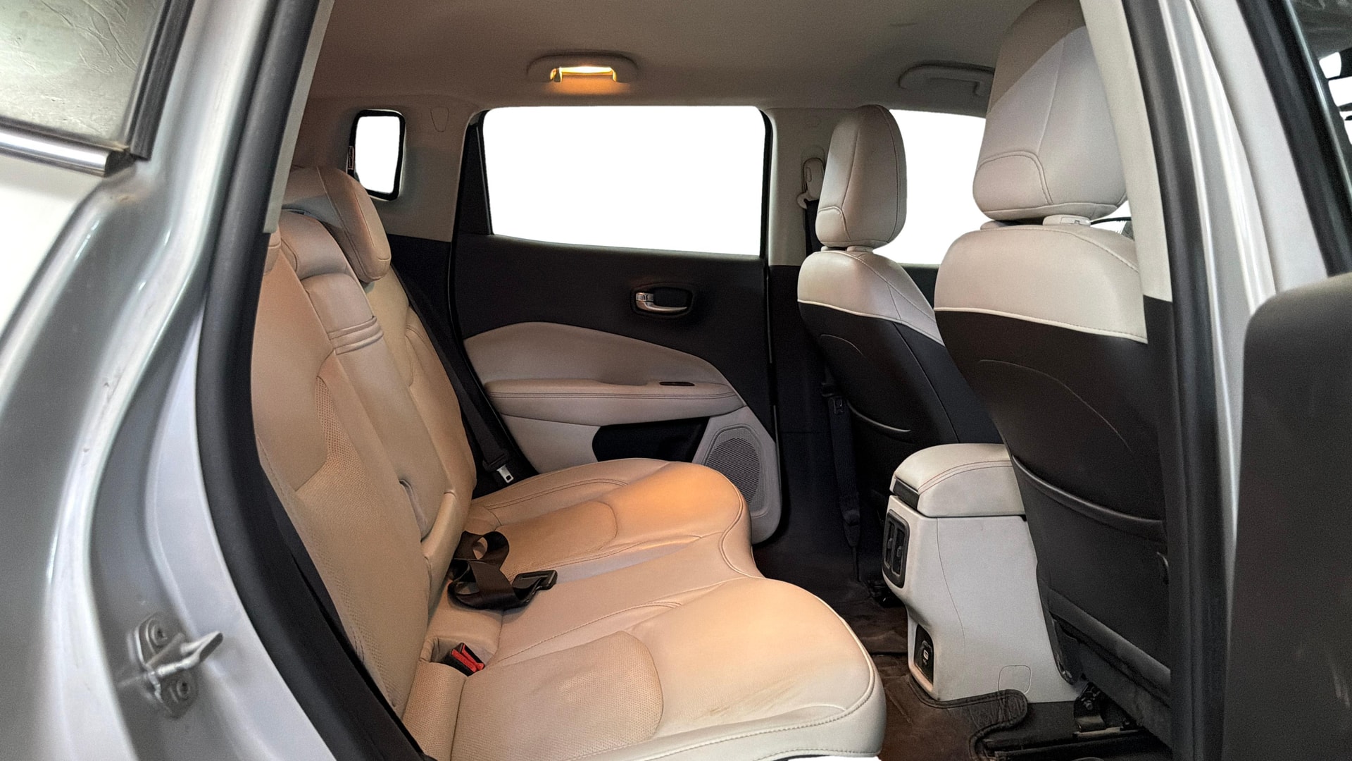 View 2019 Jeep Compass Limited 1.4 Multi AIR Petrol DDCT AT BS IV Image 29 Used 2019 Jeep Compass Limited 1.4 Multi AIR Petrol DDCT AT BS IV Image 29