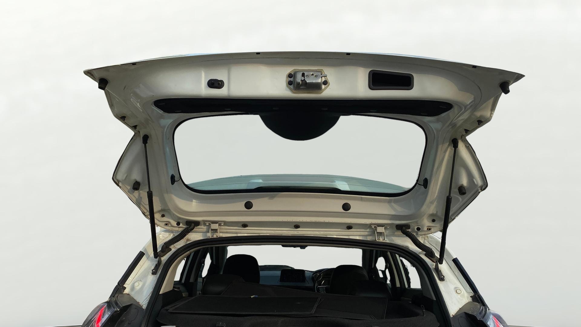 View 2021 Tata Nexon Revotron XE Image 17 Used 2021 Tata Nexon Revotron XE Image 17