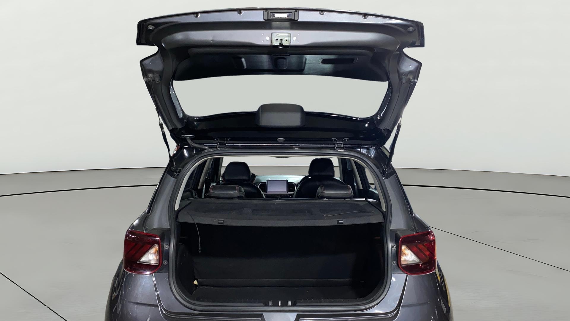View 2021 Hyundai Venue SX Plus 1.0 Petrol AT Dual Tone Image 39 Used 2021 Hyundai Venue SX Plus 1.0 Petrol AT Dual Tone Image 39