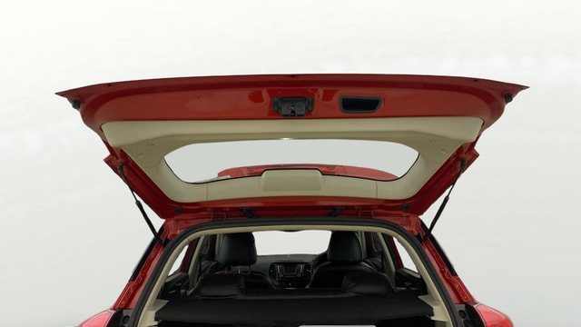 View Mahindra XUV300 Image 16 Used Mahindra XUV300 Image 16