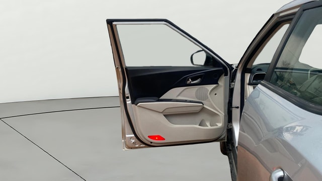 View Mahindra XUV300 Image 39 Used Mahindra XUV300 Image 39