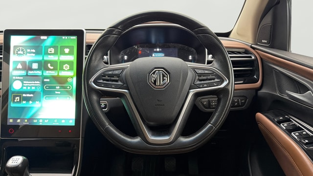 View MG Hector Plus Image 14 Used MG Hector Plus Image 14
