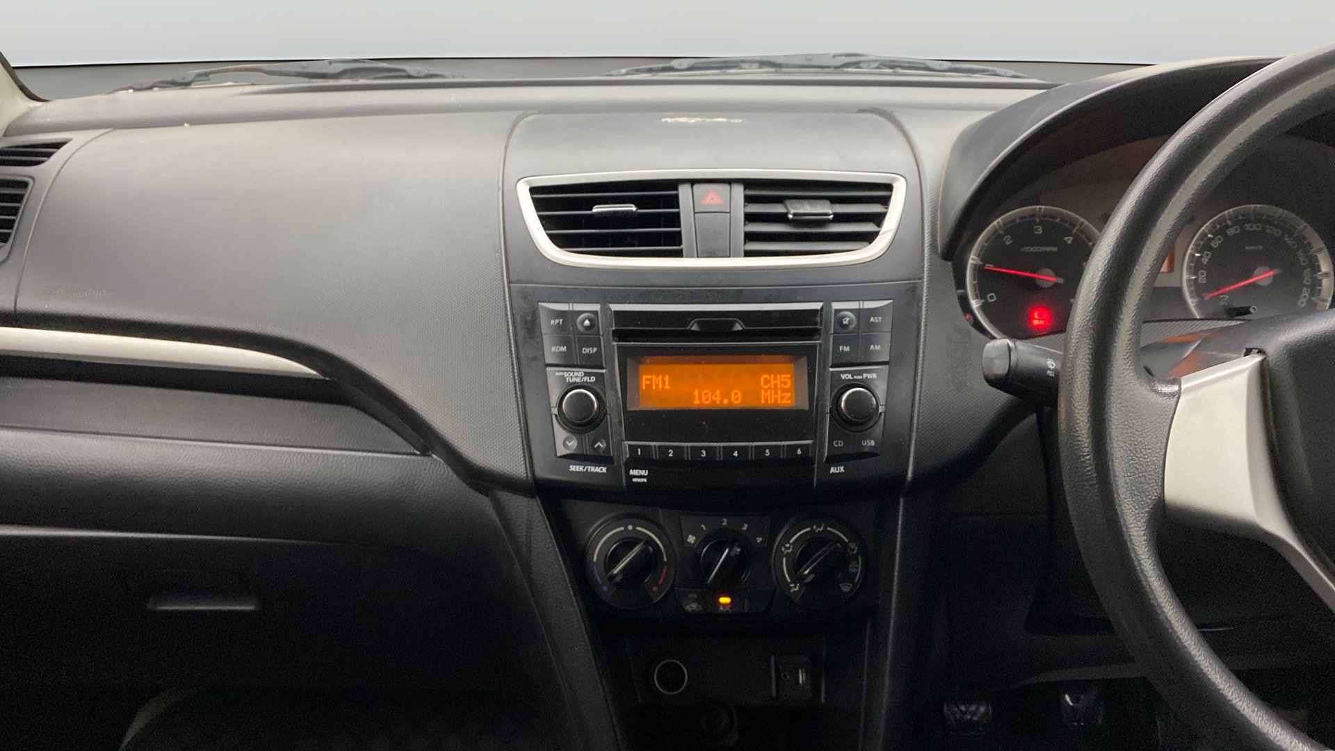 View 2016 Maruti Suzuki 1000 Base Variant Image 17 Used 2016 Maruti Suzuki 1000 Base Variant Image 17