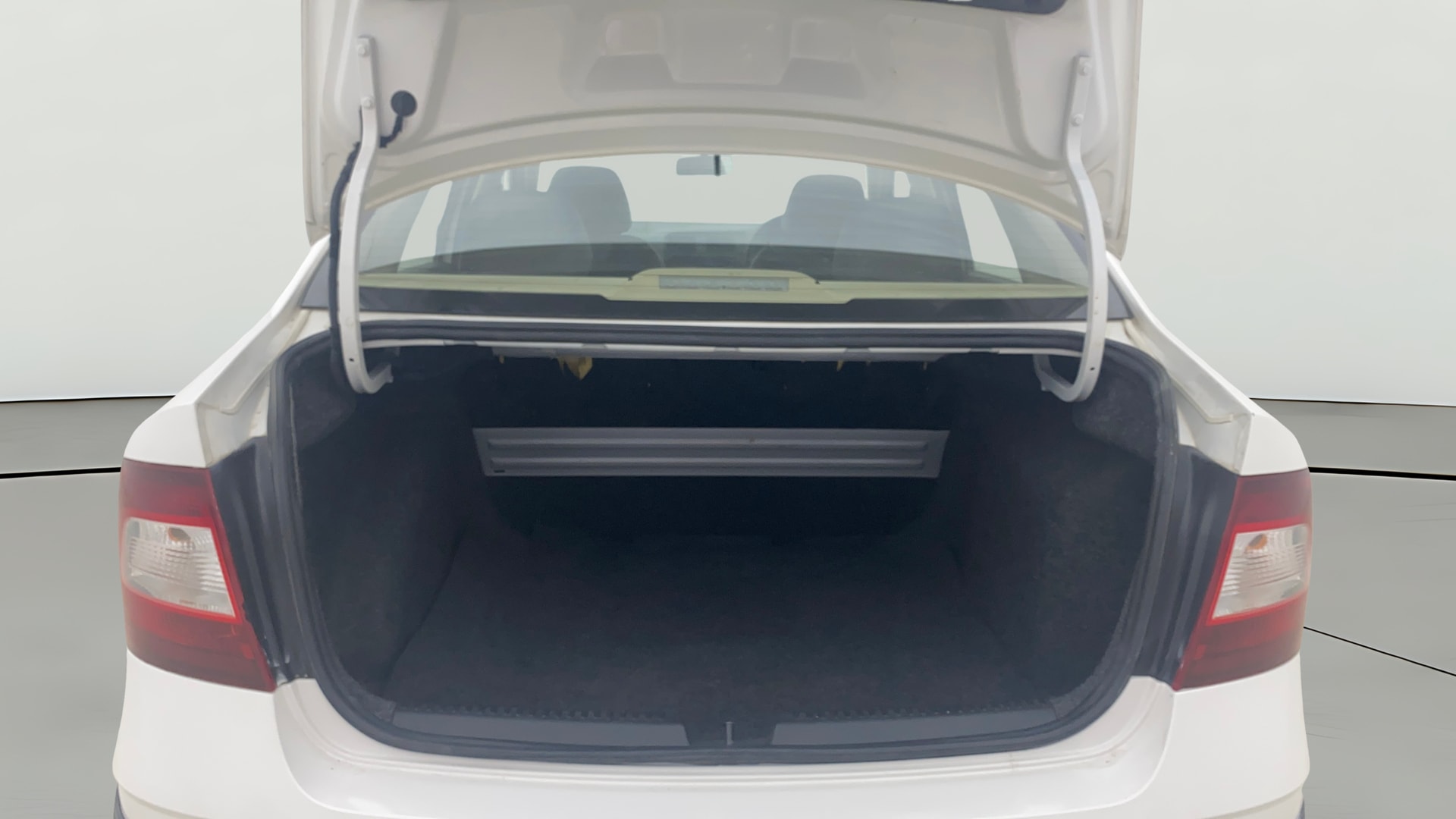 View 2020 Skoda Rapid 1.5 TDI CR Active BS IV Image 36 Used 2020 Skoda Rapid 1.5 TDI CR Active BS IV Image 36