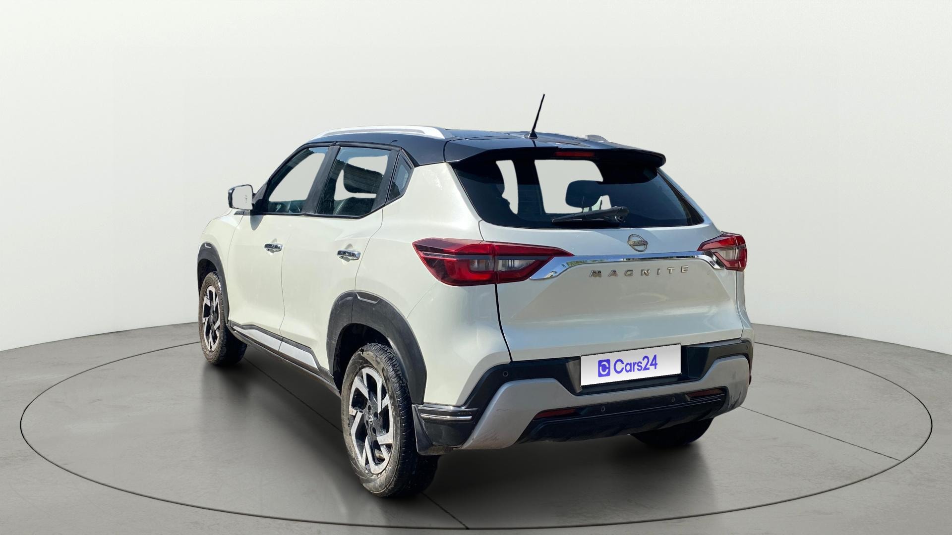 View 2021 Nissan Magnite XV Image 2 Used 2021 Nissan Magnite XV Image 2