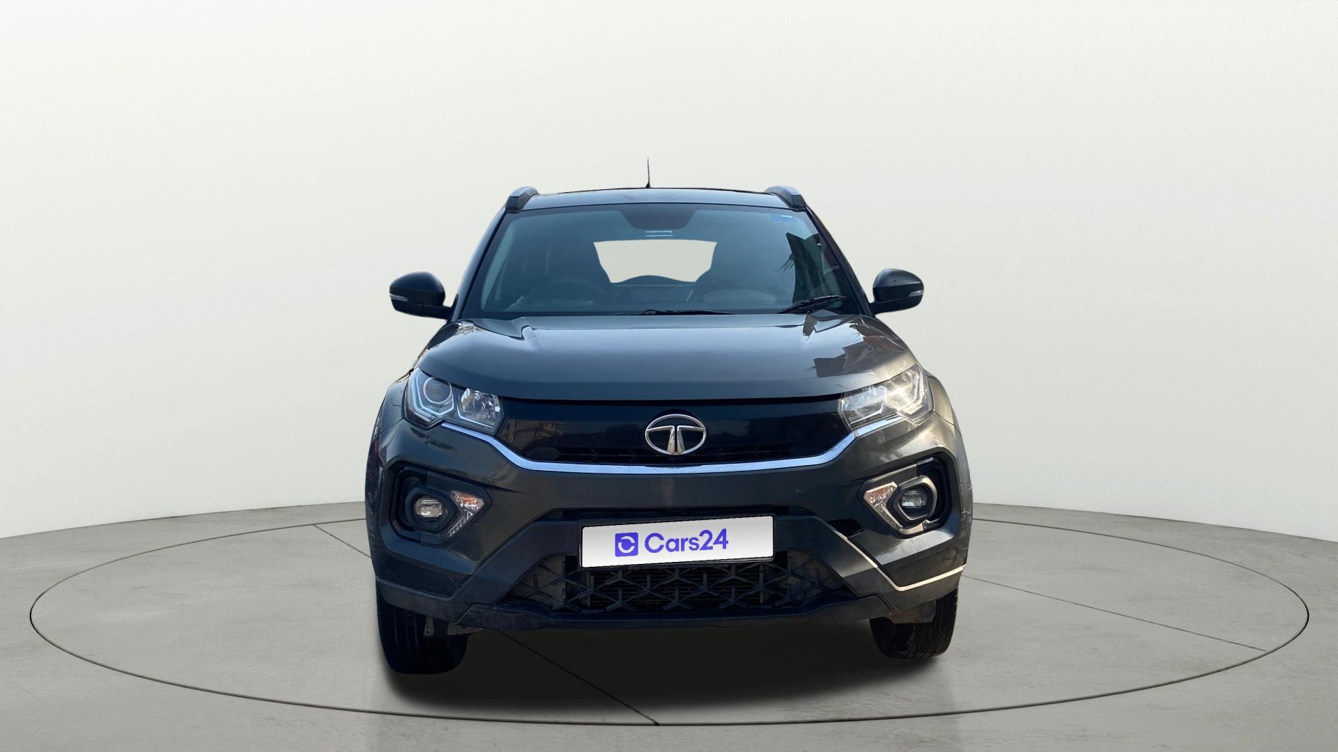 View 2022 Tata Nexon Revotron XE Image 1 Used 2022 Tata Nexon Revotron XE Image 1